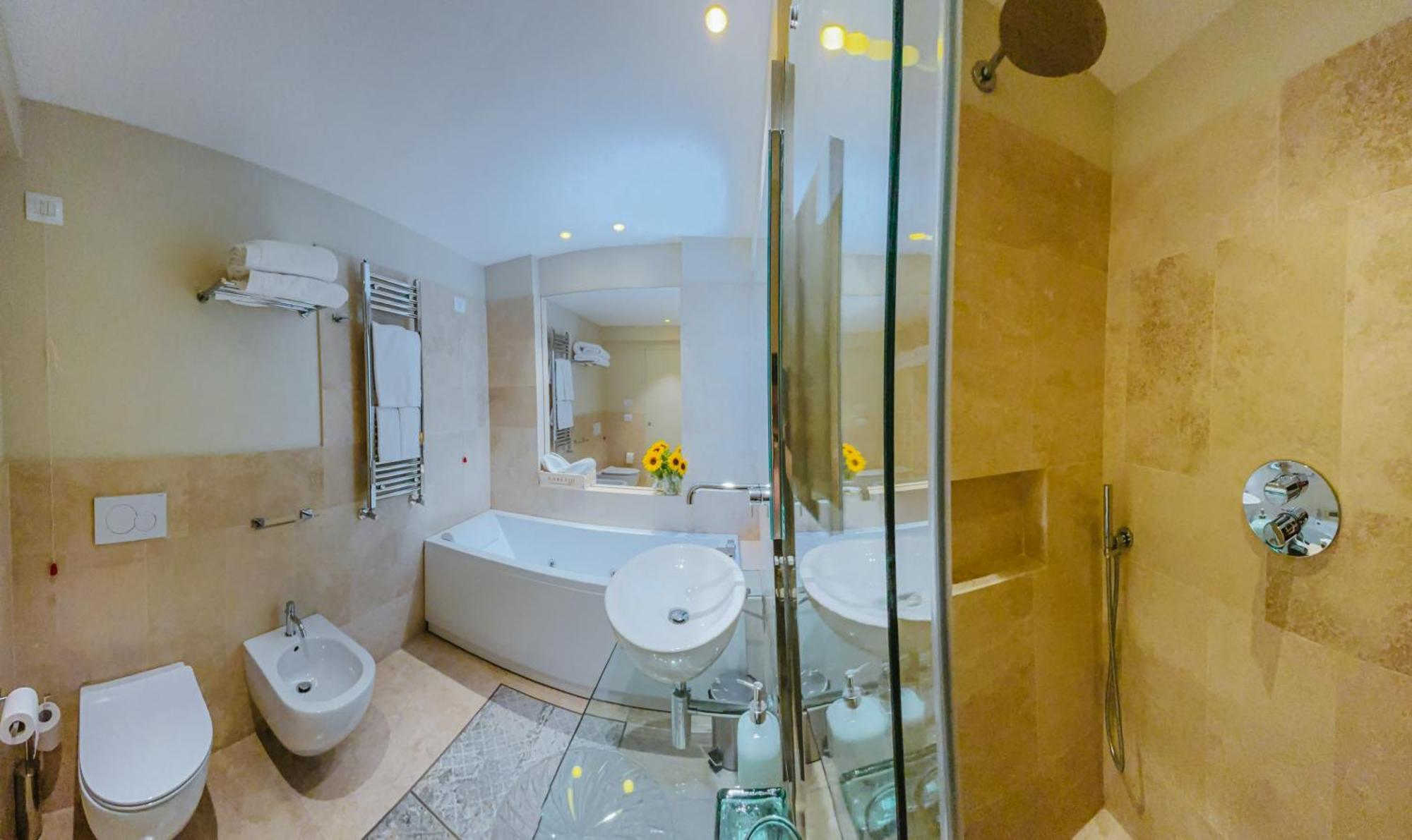 Garesio Wine Resort سيرالونغا دو ألبا المظهر الخارجي الصورة